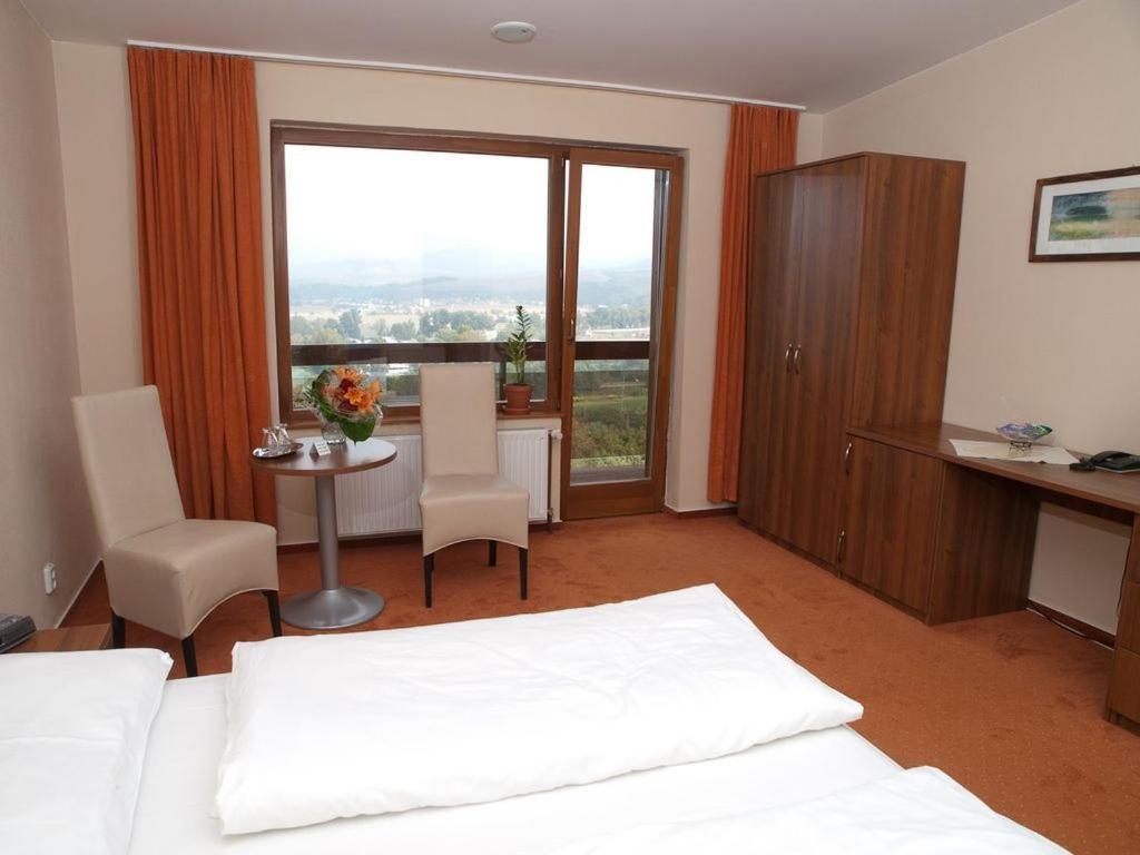 Hotel Panorama Piestany Bagian luar foto