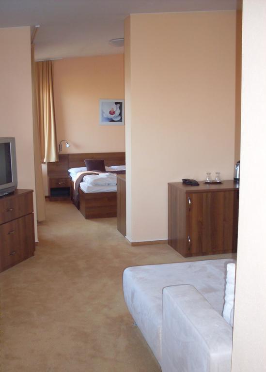 Hotel Panorama Piestany Ruang foto