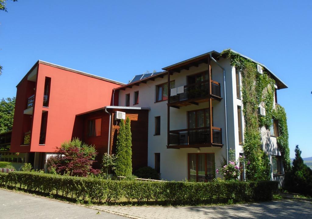 Hotel Panorama Piestany Bagian luar foto